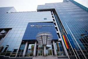 CCIR critică iniţiativa de modificare a Legii societăţilor comerciale care impune atestarea obligatorie a actelor de către avocaţi sau notari